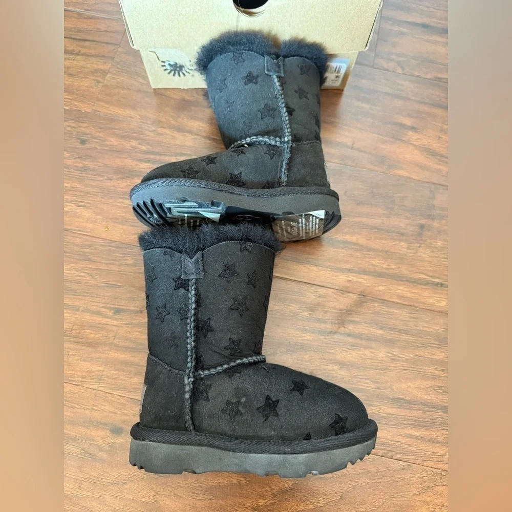 UGG Bailey Button II Stars Classic Boots-Black Size 6